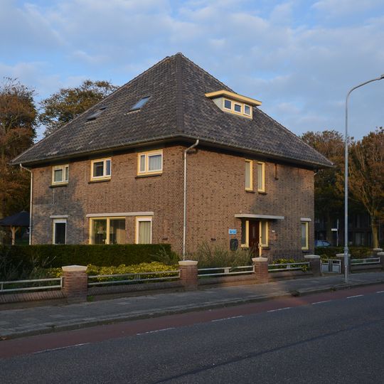 Ypesteinerlaan 2, Heiloo