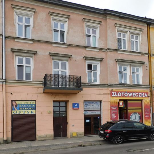 Kamienica przy ulicy Grottgera 4