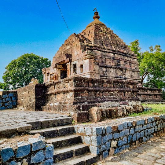 Bhandareshwar temple, Vairagad