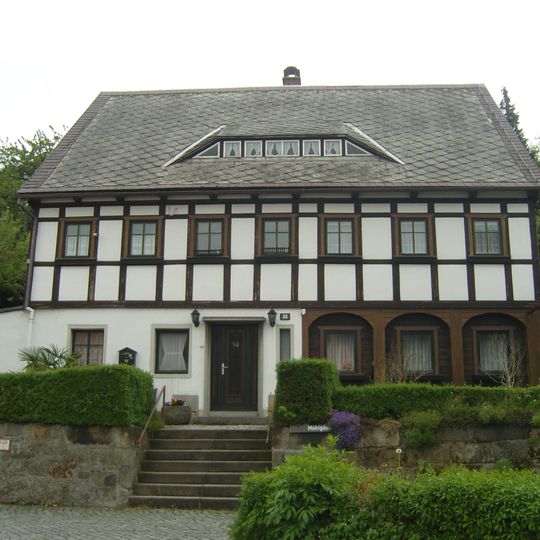 Hauptstraße 33