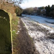 Macclesfield Canal: canal milestone at SJ 9305 7763