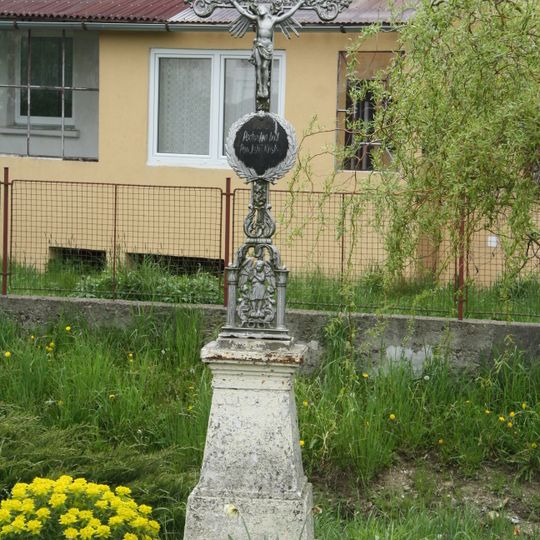 Kříž u Karlínského potoka v Brtničce