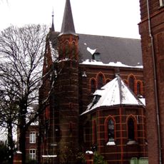 Kapel van het kruisherenklooster in neo-gotische stijl