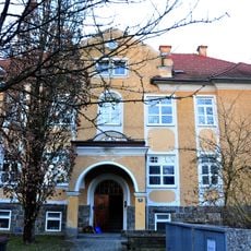 Wohnhaus, ehem. Altersheim