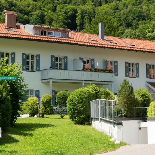 Ehemaliges Arbeiterwohnhaus der Cramer-Klett`schen Gutsverwaltung