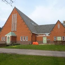 Pompgebouw in een stijl verwant aan de Delftse School