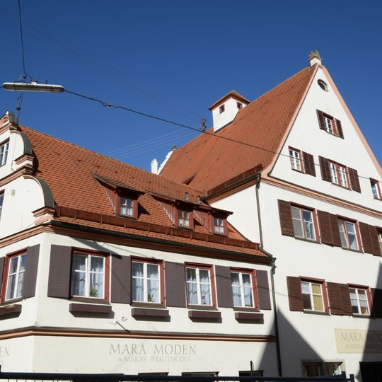 Löpsinger Straße 1