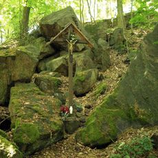 Kříž na vrchu Vršíček u skal