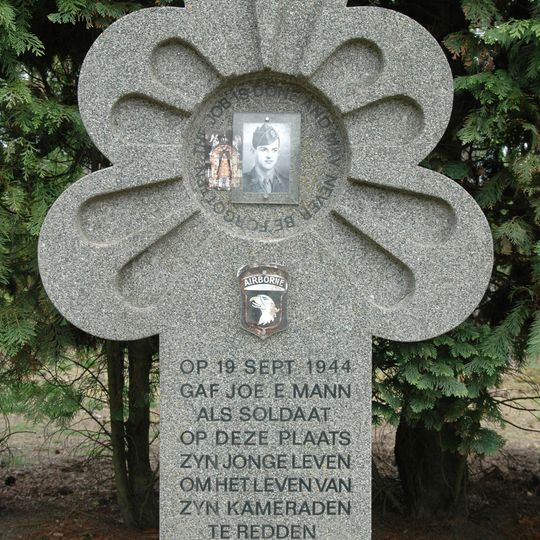 Gedenksteen voor Joe Mann