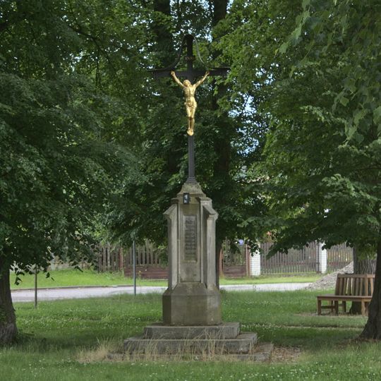 Kříž v západní části Oseku u Sobotky