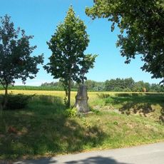 Kříž západně od Božetic