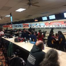 Lakes Bowl