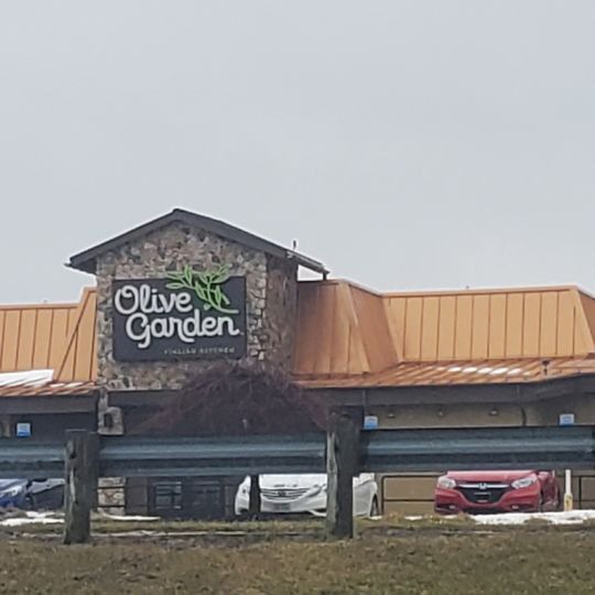 Springfield Square Cinema 10