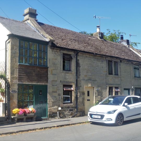 Medway Cottage and attached cottage