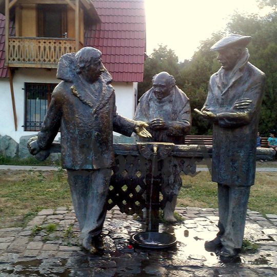 Three actors statue, Dilijan