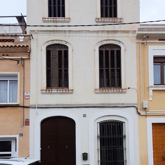 House in carrer dels Mestres Villà, 19