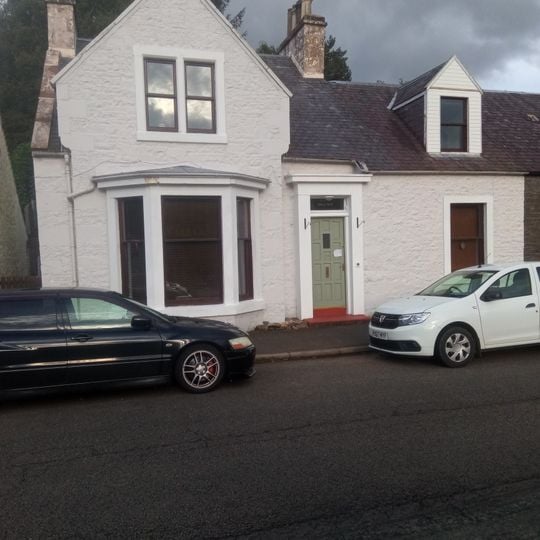 Hillview, 10 Beechgrove, Moffat