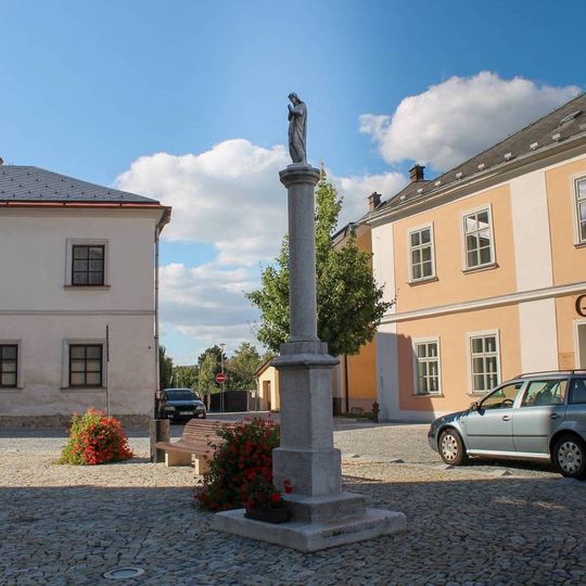 Socha Panny Marie v Mohelnici na Kostelním náměstí