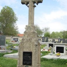 Hřbitovní kříž na hřbitově v Borovnici