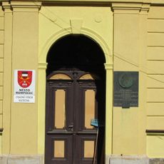 Pamětní deska na bývalé škole v Kletečné