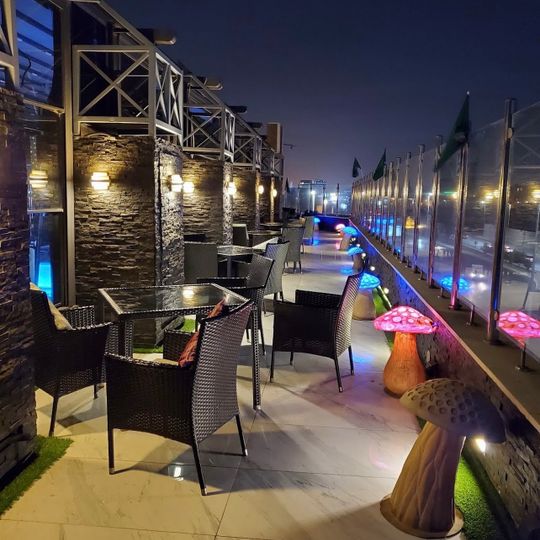 Crew Lounge Café and Restaurant