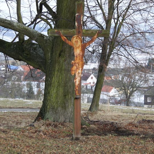 Kříž na jižním okraji Skočic