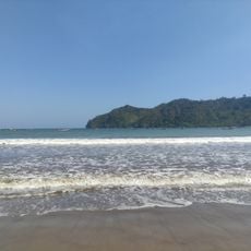 Pantai Sipelot