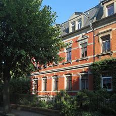 Wohnhaus in halboffener Bebauung mit Einfriedung Lessingplatz 16