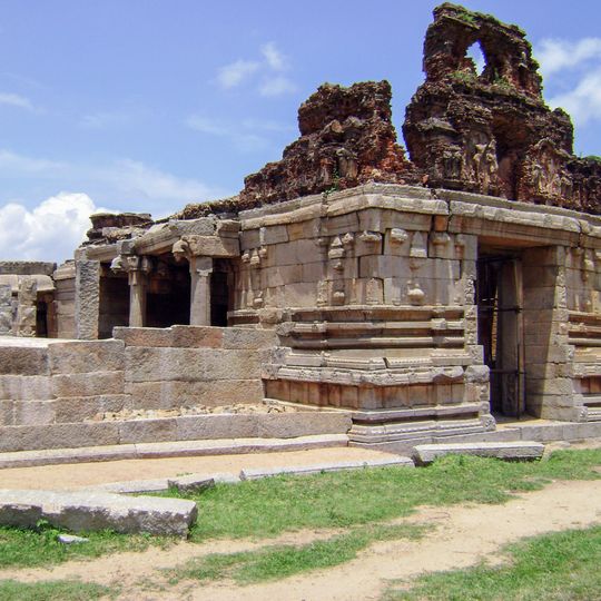 I)Water Pavilion in Zenana Enclosureii) Guards House in Zenana Enclosure iii) Walls and Gateways of the Zenana Enclosure iv) Ranga Temple