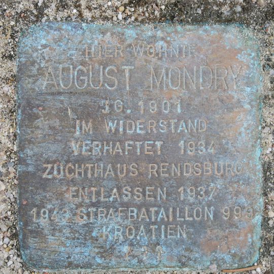 Stolperstein en memoria de August Mondry
