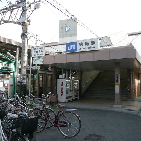 Tokuan Station