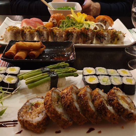 QQ Sushi Lounge