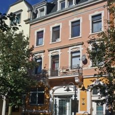 Mietshaus in geschlossener Bebauung Hauptstraße 60