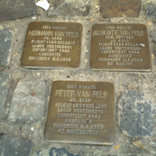 Stolperstein en memoria de Peter van Pels