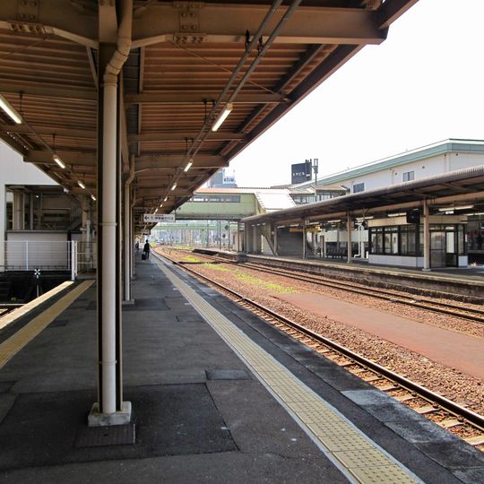 Tsu Station