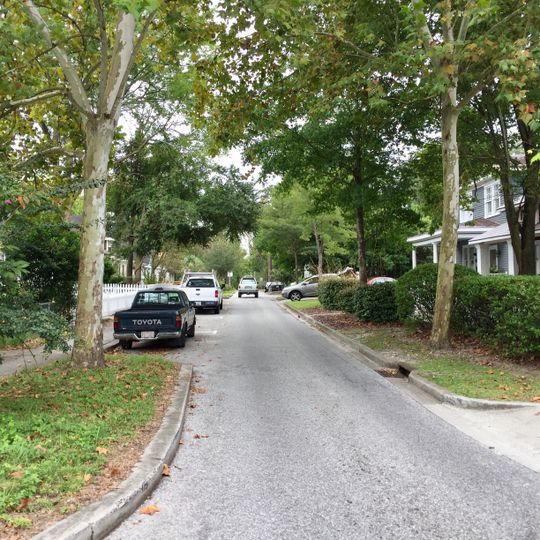 Carolina Place Historic District