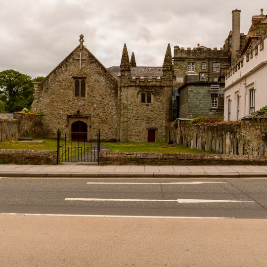 The Abbey Chapel Forecourt Wall And Piers