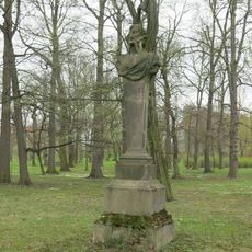 Socha Satyra v zámeckém parku v Duchcově