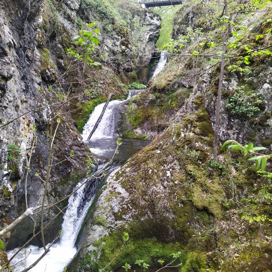 Kazanite waterfall