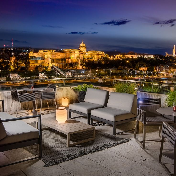 Liz and Chain Rooftop Bar