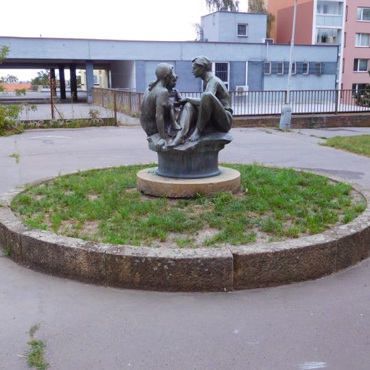 Lávka přes Vajdovu ulici do obchodního centra