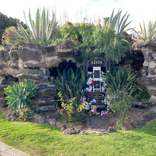 Elvis Presley Memorial Garden