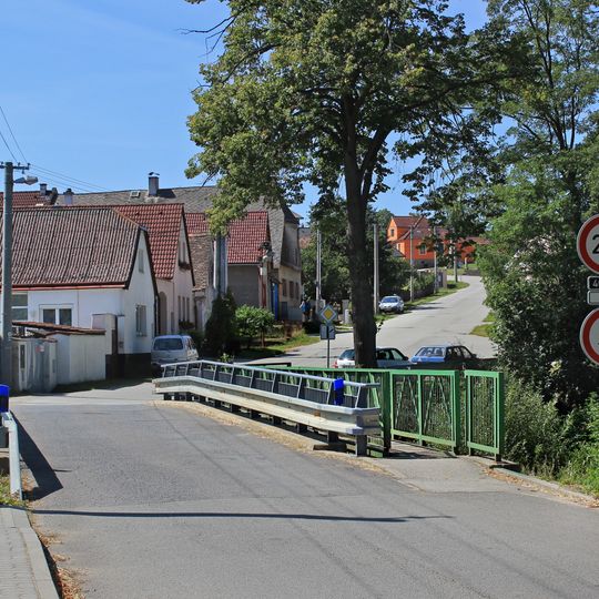 Bridge over the Vápovka in Bílkov