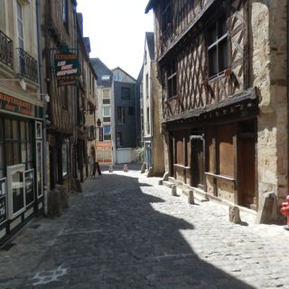 Rue Dorée