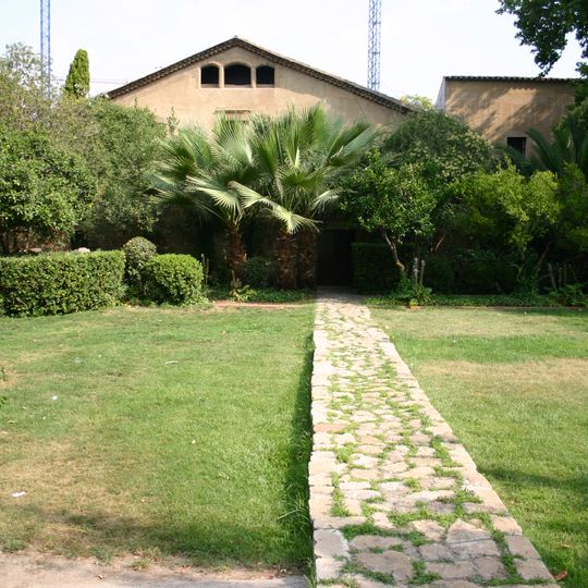 Biblioteca Can Sumarro