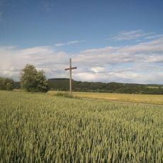Kříž u Města Touškov u cesty do Kumberku
