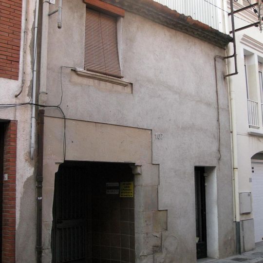 House in carrer Corró, 107
