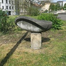 Kamenná plastika na křižovatce ulic Na Kocandě a Na Valech v Litoměřicích