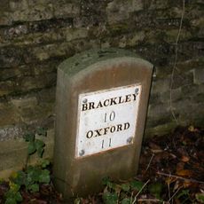 Milestone, Old Covert, N of Oxford Lodge