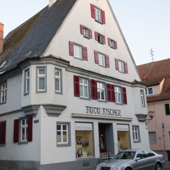 Wohn- und Geschäftshaus